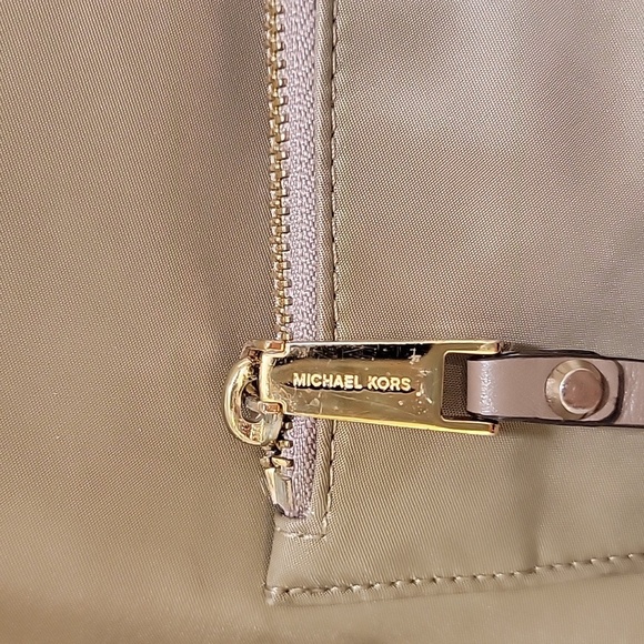 Michael Kors Large Tan Nylon Tote Gold Hardware - Picture 9 of 11